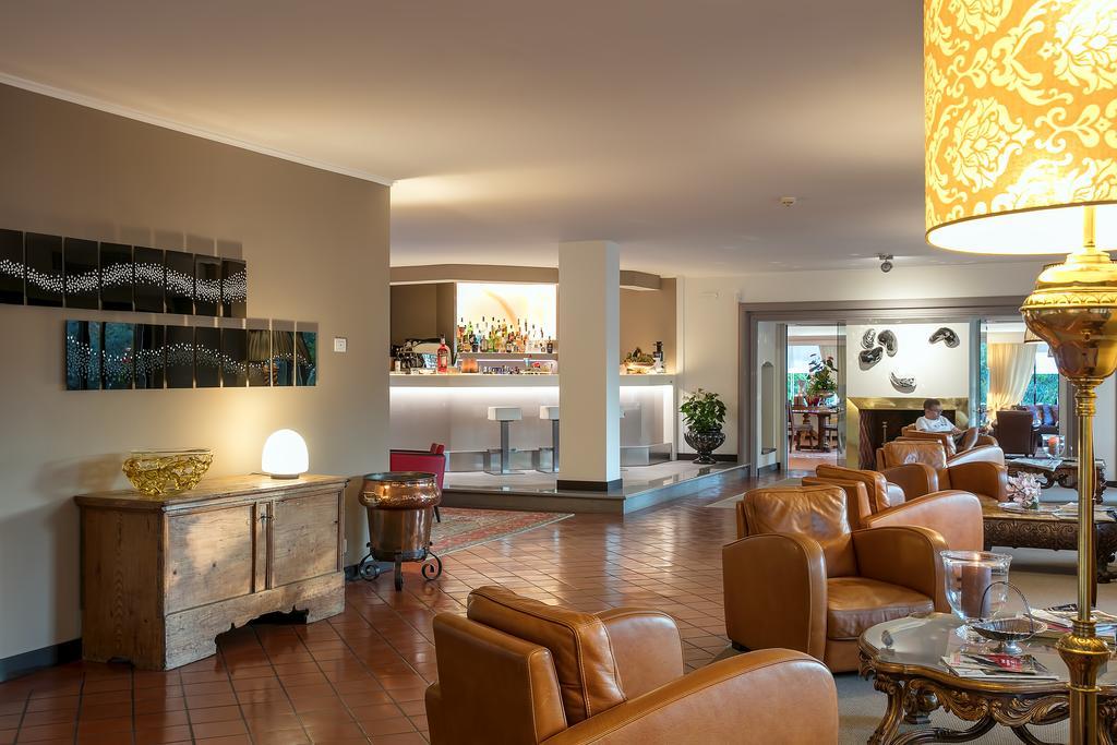 Hotel St.Mauritius フォルテ・デイ・マルミ エクステリア 写真