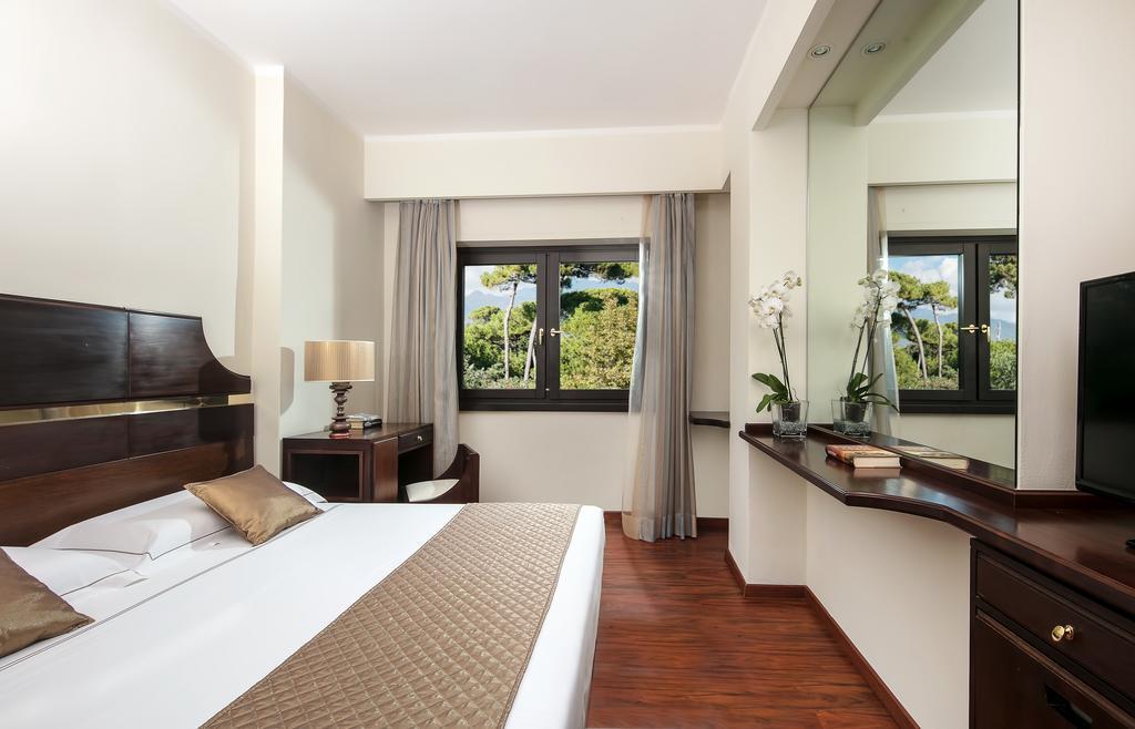 Hotel St.Mauritius フォルテ・デイ・マルミ エクステリア 写真