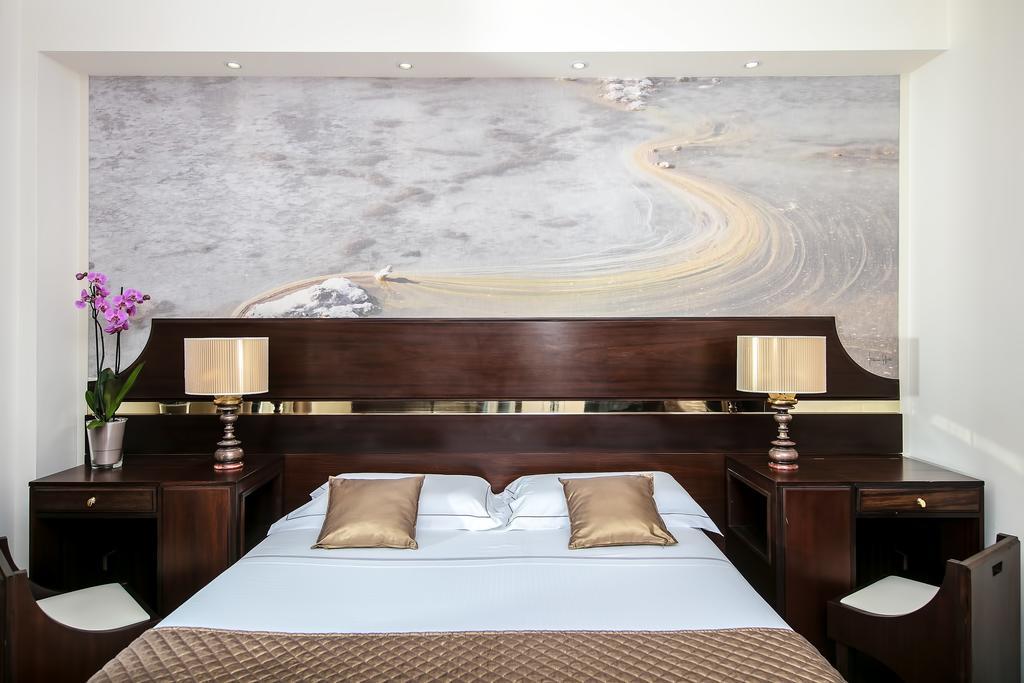 Hotel St.Mauritius フォルテ・デイ・マルミ エクステリア 写真